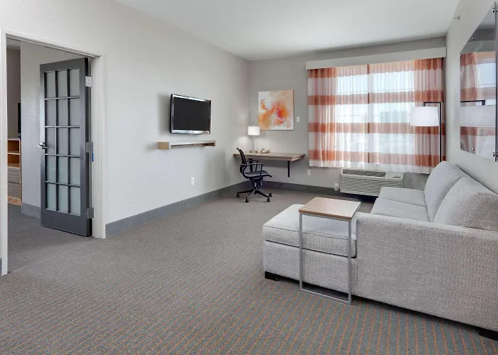 La Quinta By Wyndham Dallas Love Field